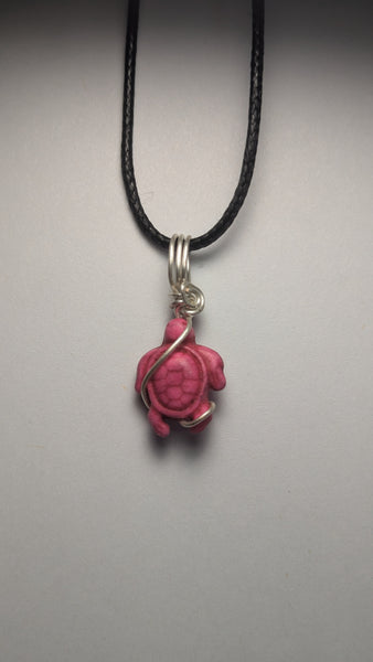 Howlite turtle dyed-pink