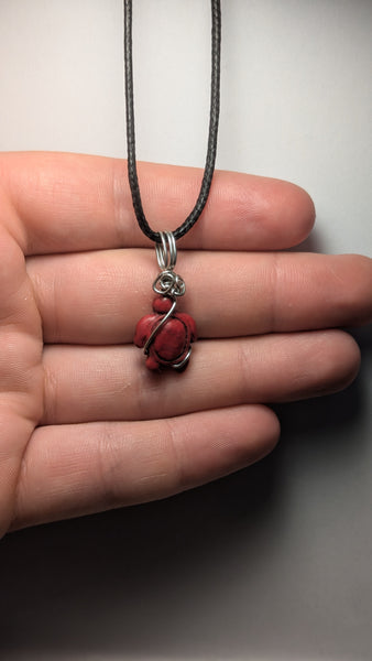 Howlite turtle dyed-red