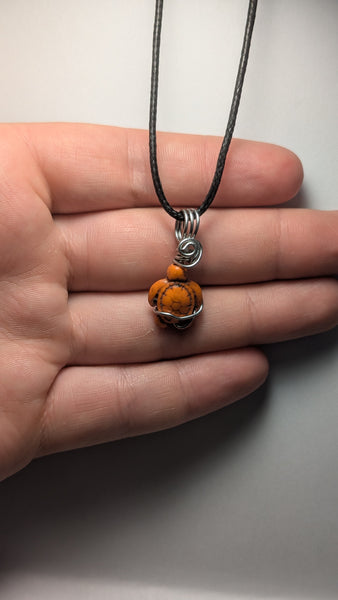 Howlite turtle dyed-orange