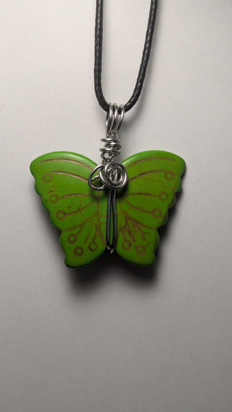 Howlite Butterfly dyed-green